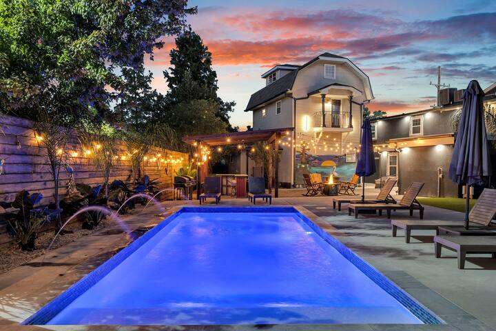 NOLA Getaway! 4BR w Shared Backyard near Streetcar