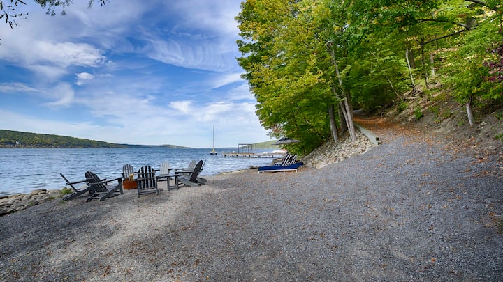 Shale Point Beach: 200’ Private Lakefront Luxury! - Naples, NY
