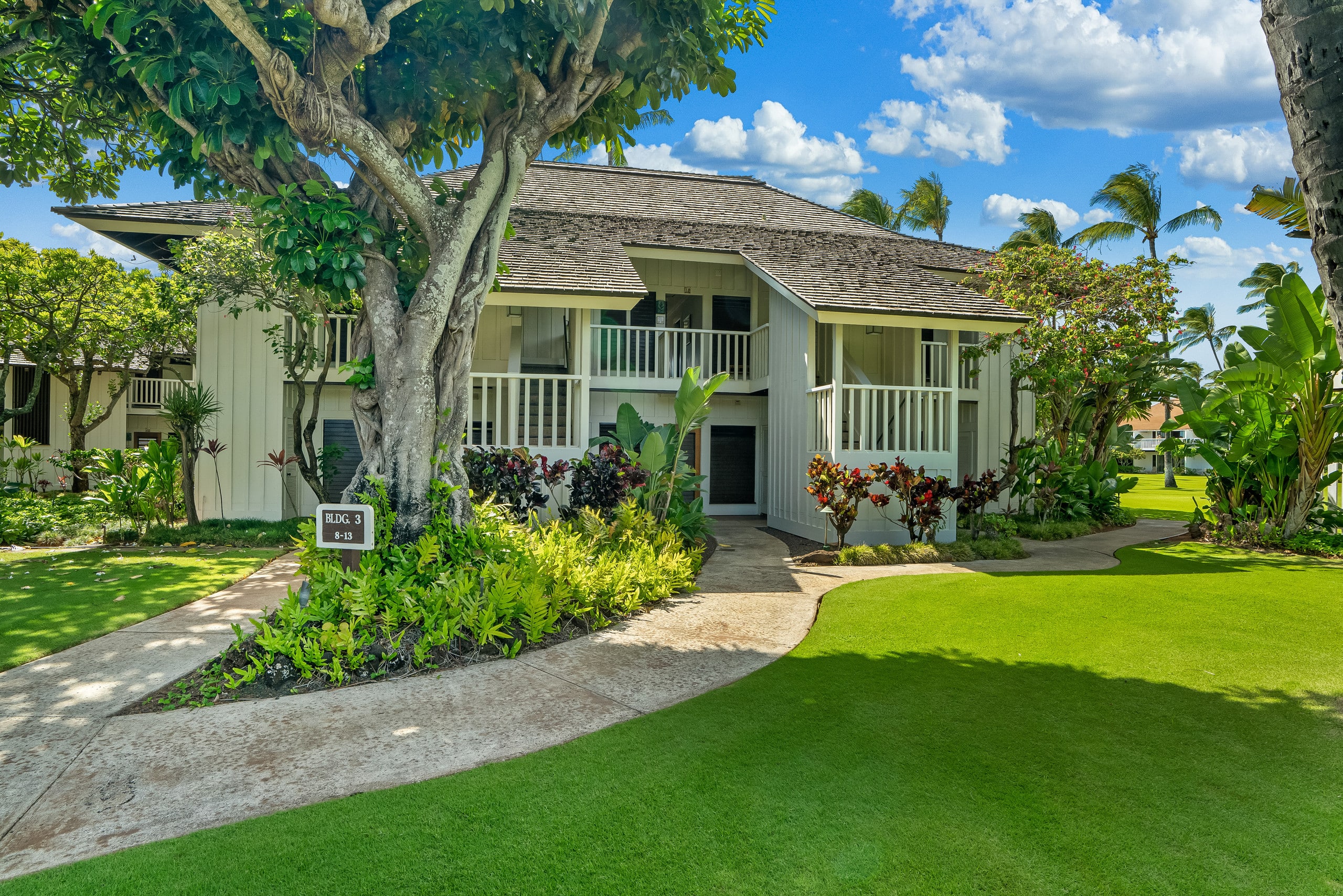 KP9 Beachfront Ocean View | AC • Pool • Modern - Image 37