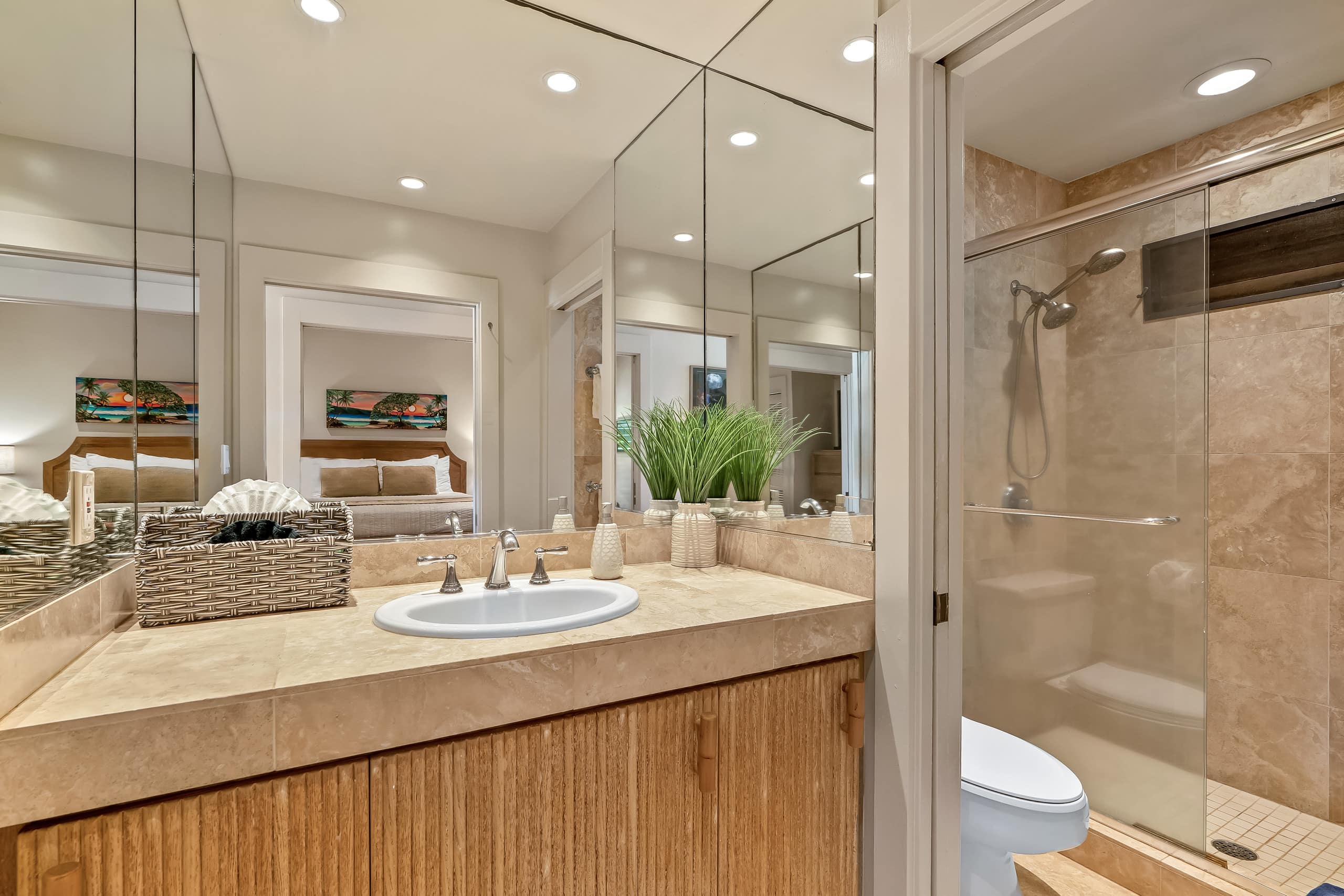 KP9 Beachfront Ocean View | AC • Pool • Modern - Image 20