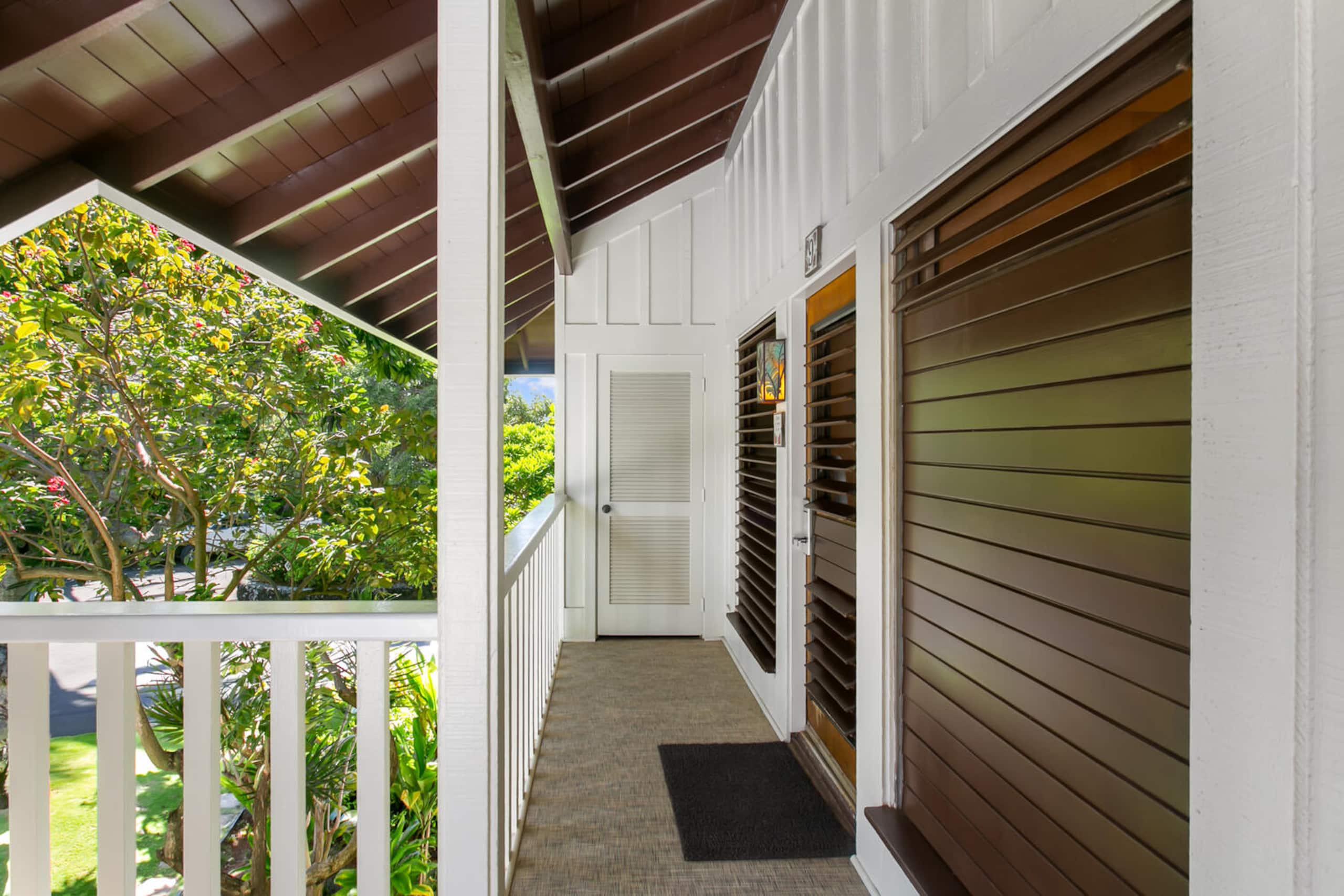 KP9 Beachfront Ocean View | AC • Pool • Modern - Image 29