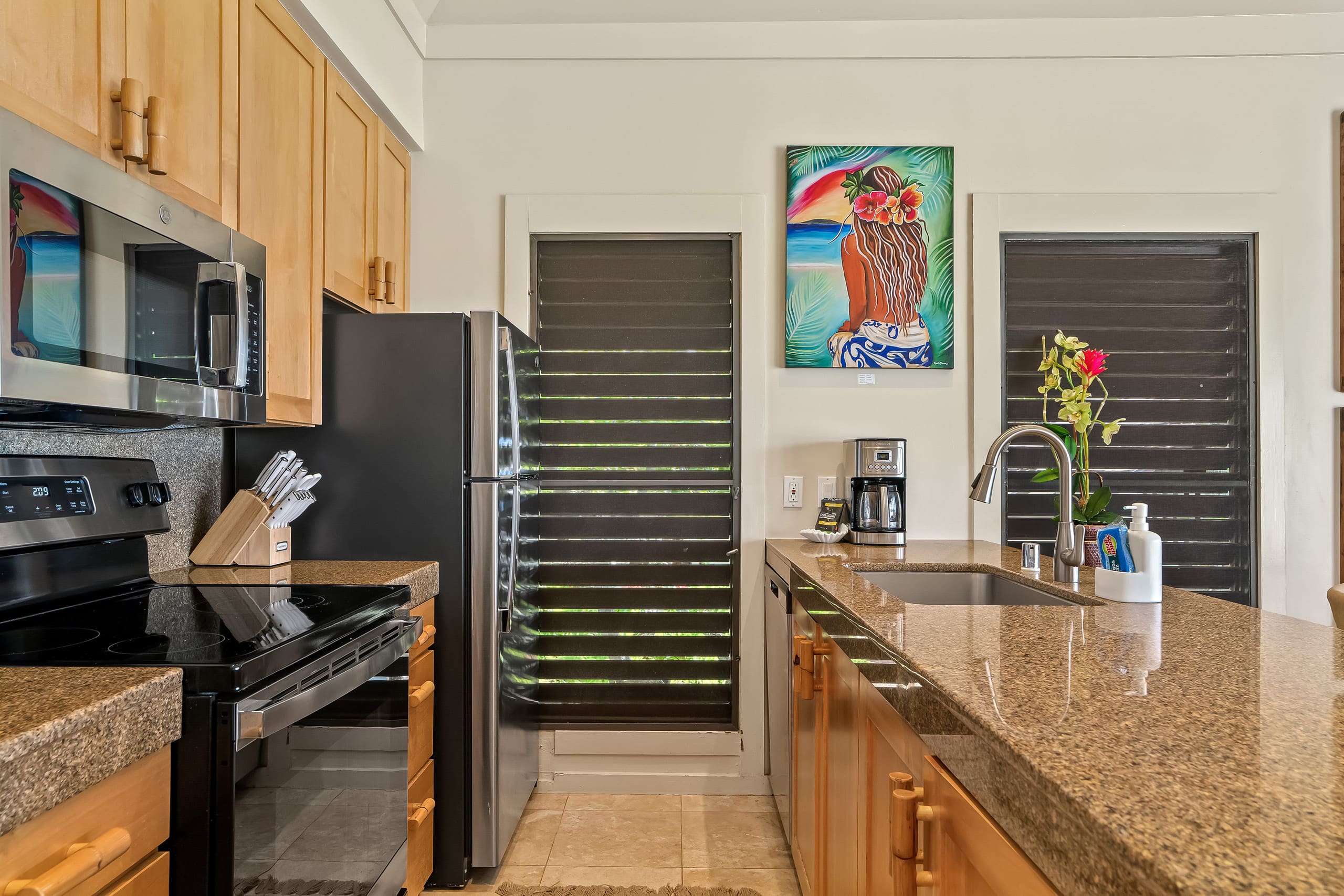KP9 Beachfront Ocean View | AC • Pool • Modern - Image 10
