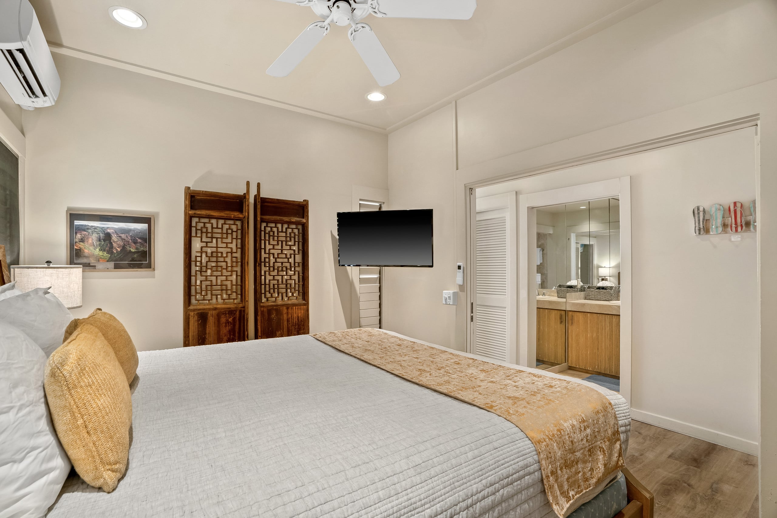 KP9 Beachfront Ocean View | AC • Pool • Modern - Image 16