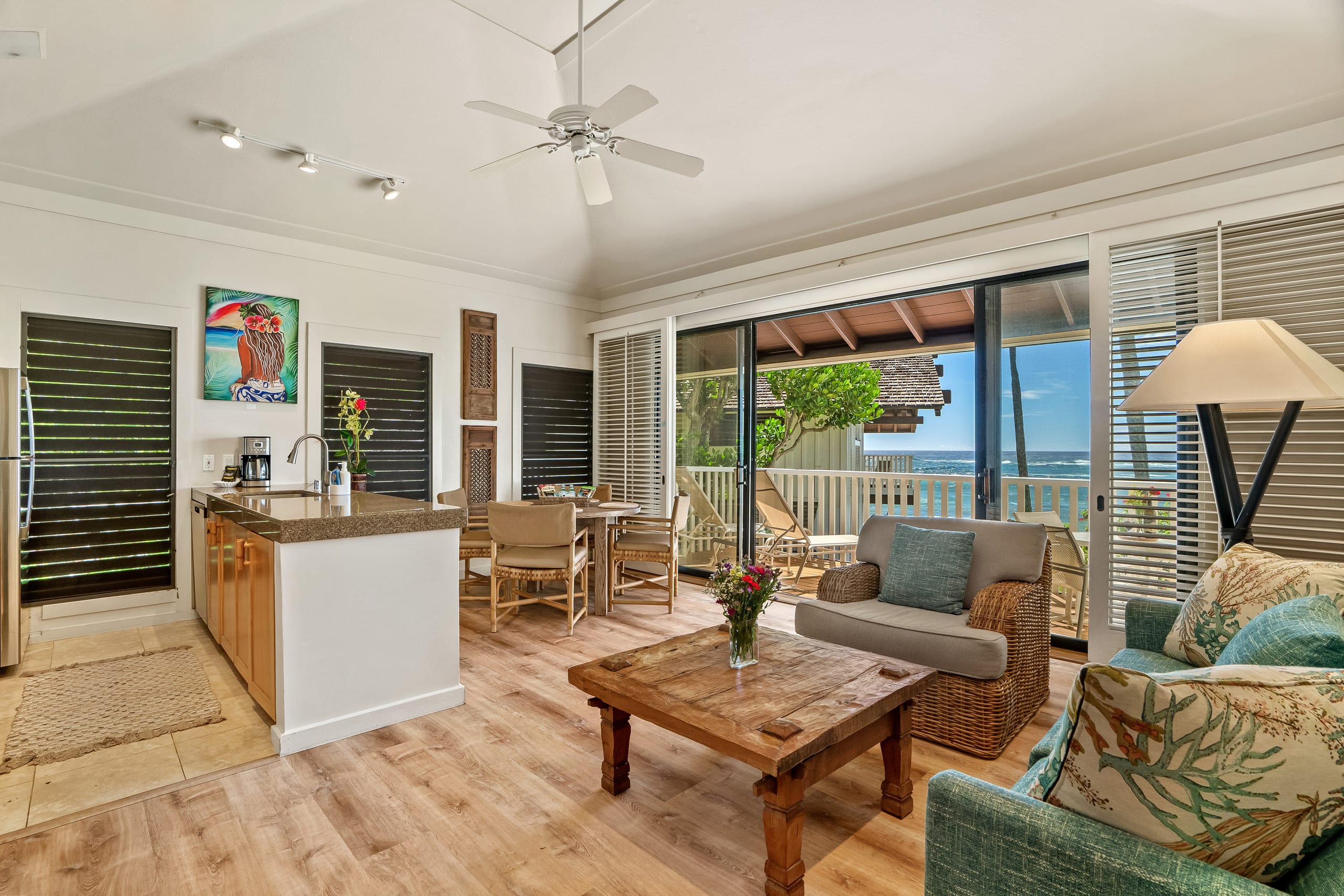 KP9 Beachfront Ocean View | AC • Pool • Modern - Image 5