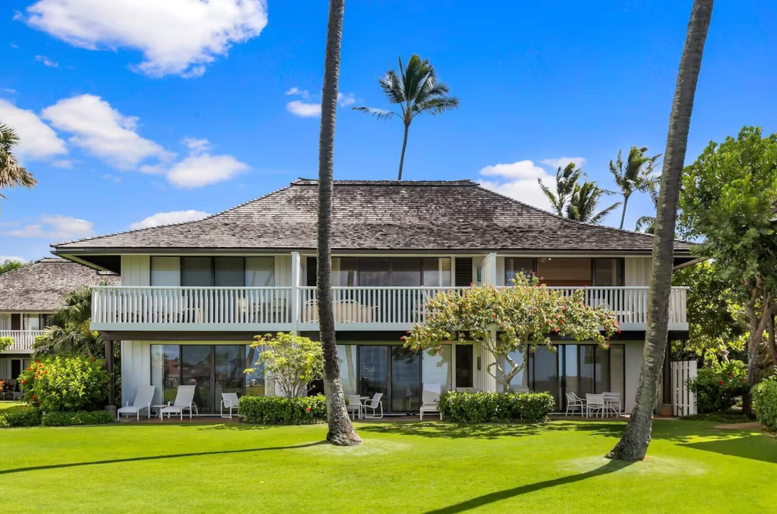 KP9 Beachfront Ocean View | AC • Pool • Modern - Image 32
