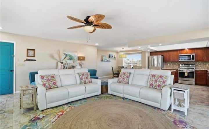 Redfish Retreat - South End Pool Home - Fort Myers Beach, FL