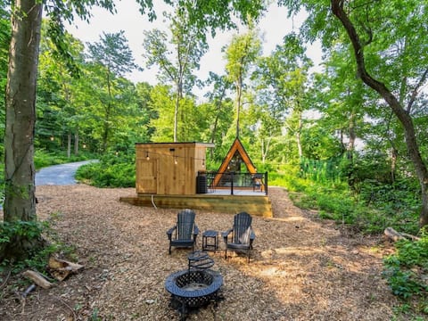 Luxury A-Frame Tiny Retreat - W Sauna & Hot Tub!