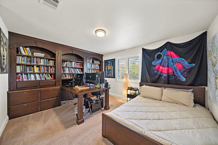 Втора спална соба со брачен кревет