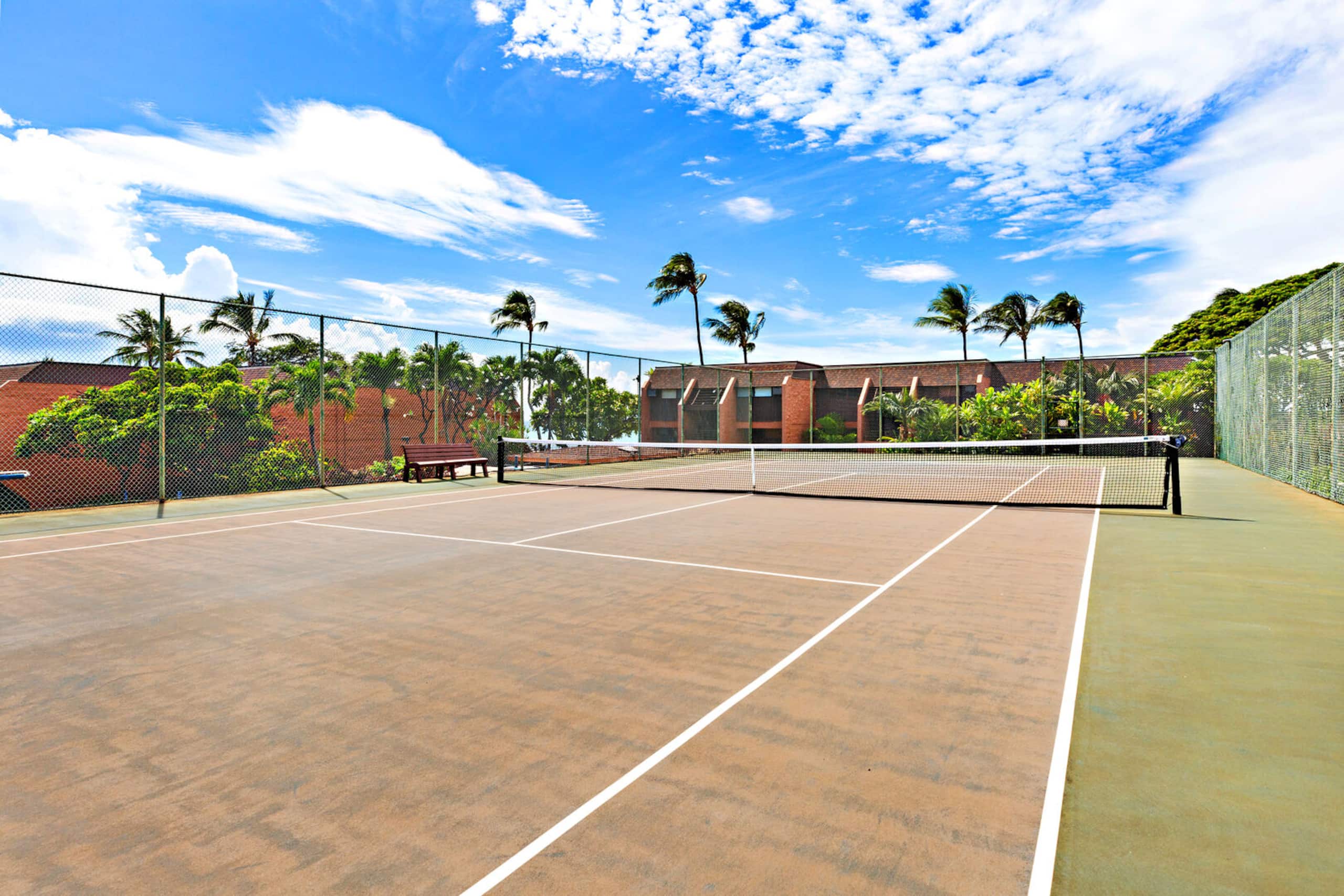 Condo in Lahaina · ★4.76 · 2 bedrooms · 4 beds · 2 private baths - Image 34