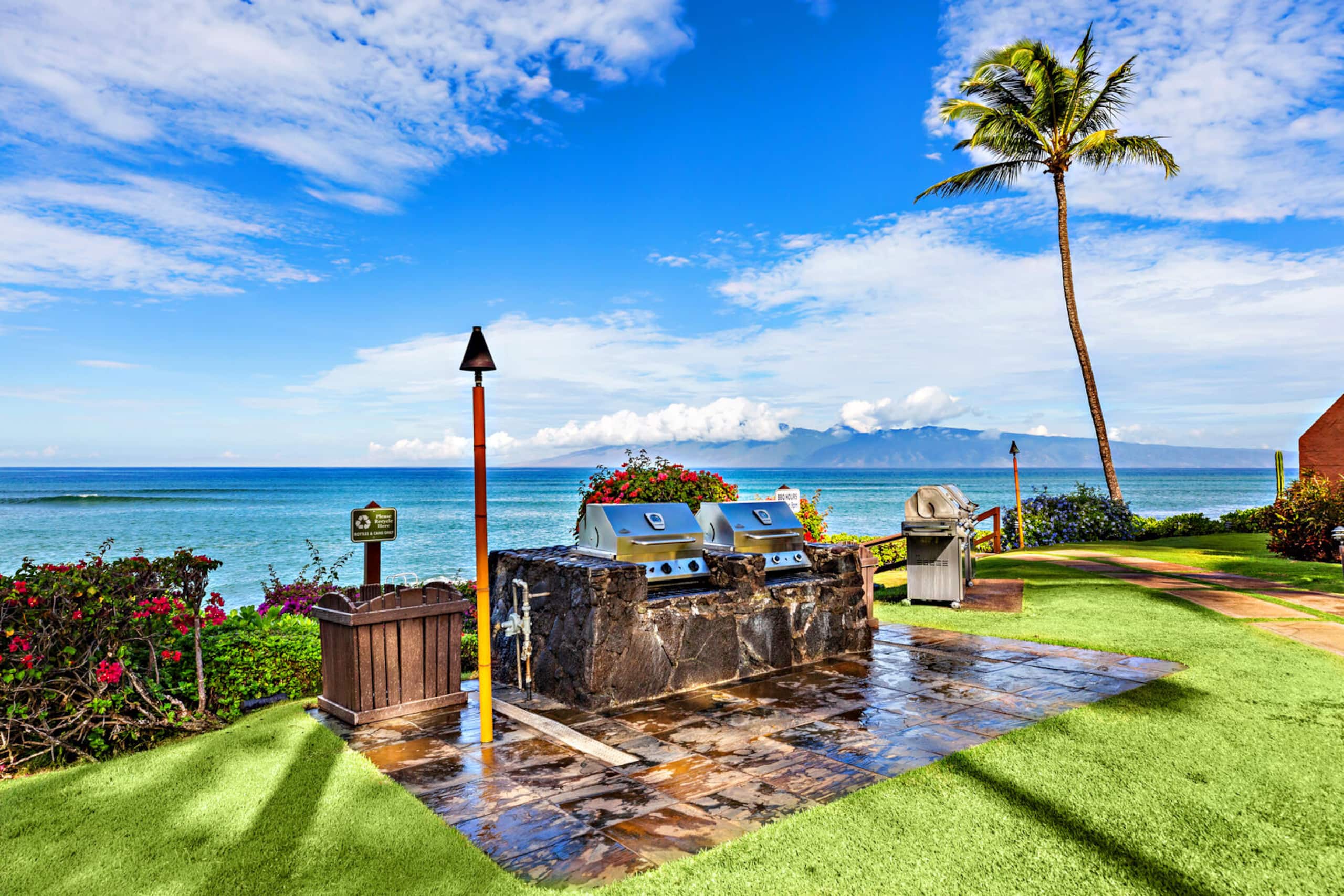 Condo in Lahaina · ★4.76 · 2 bedrooms · 4 beds · 2 private baths - Image 28