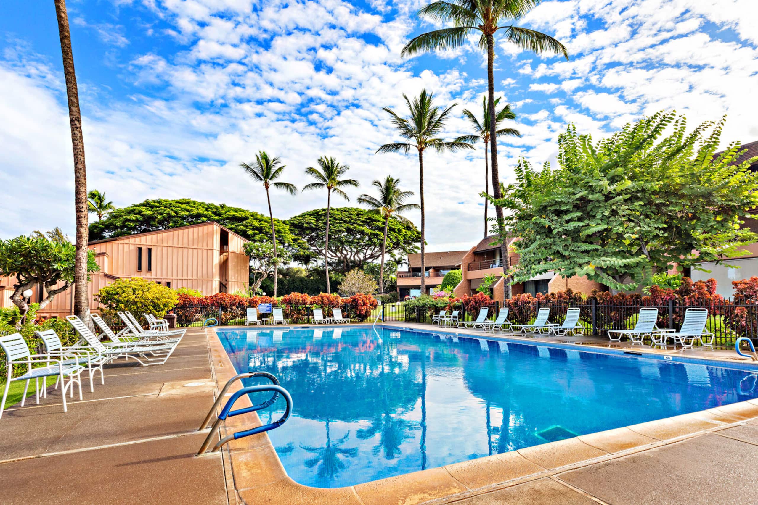 Condo in Lahaina · ★4.76 · 2 bedrooms · 4 beds · 2 private baths - Image 24