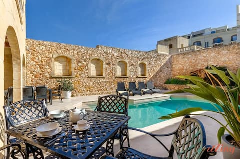 Luxury Villa with Pool in Gozo