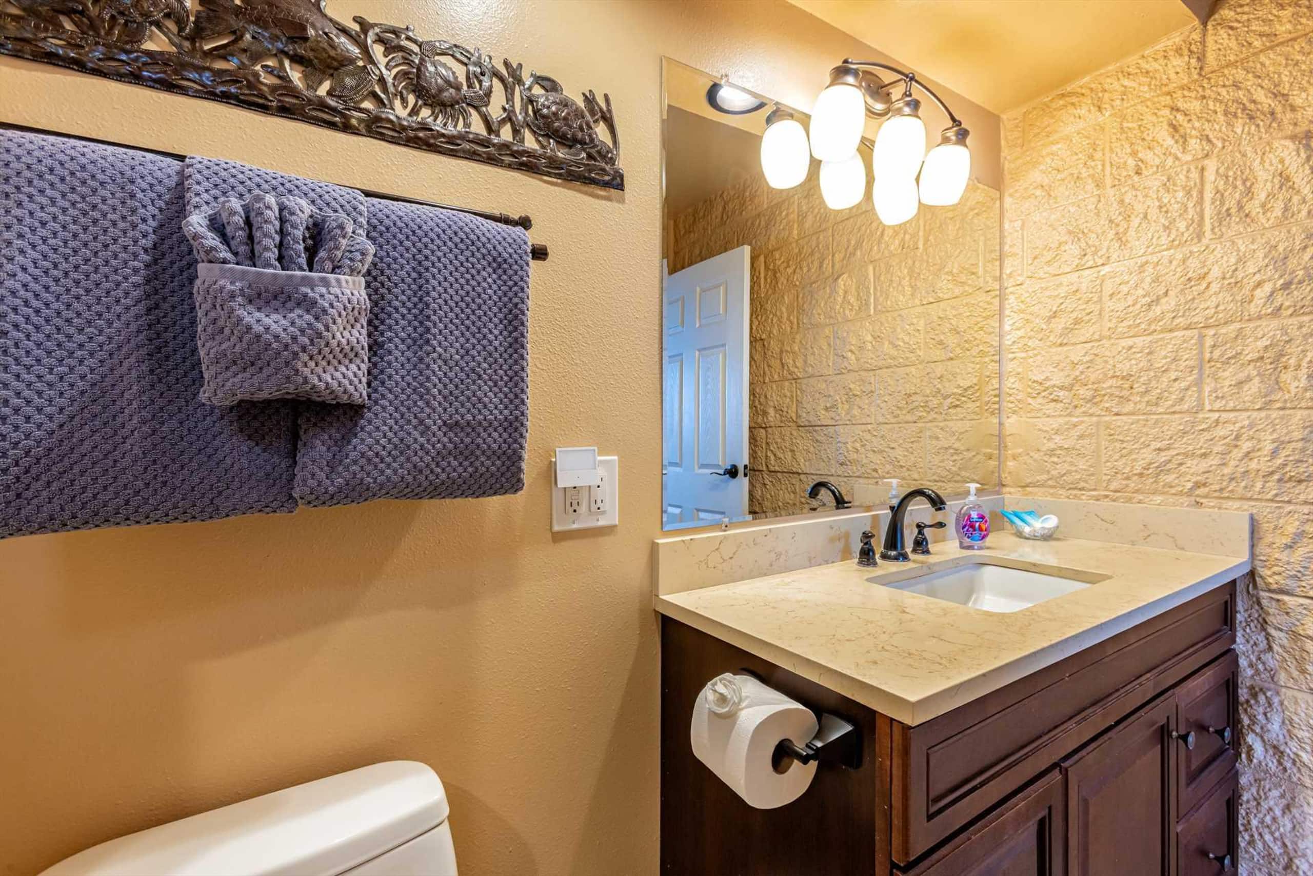 Condo in Wailuku · ★4.71 · 2 bedrooms · 3 beds · 2 baths - Image 19