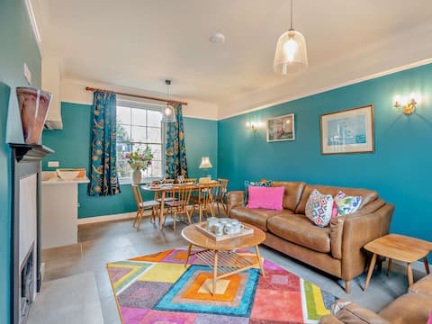 3 Bed in Dedham (94016)