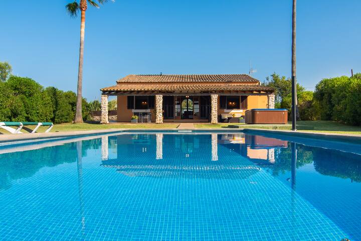 Finca Pollentia gallery image 3