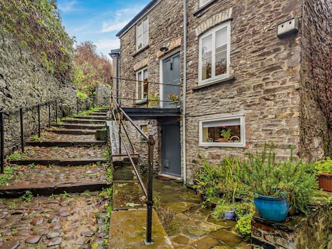 2 Bed in Brecon (92729)