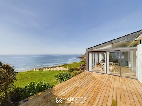 -Azel- House overlooking the ocean