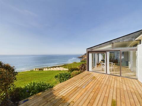 -Azel- House overlooking the ocean