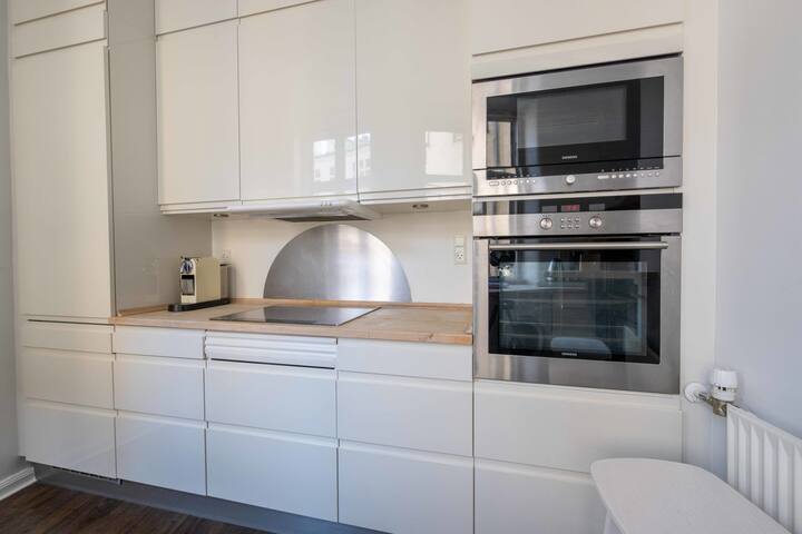 Exclusive 4BR Flat by the Canals in Copenhagen gallery image 4