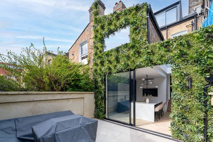GuestReady – Luxurious home in Archway gallery image 5