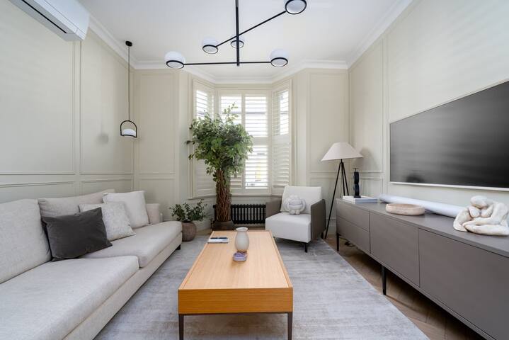 GuestReady – Luxurious home in Archway gallery image 2