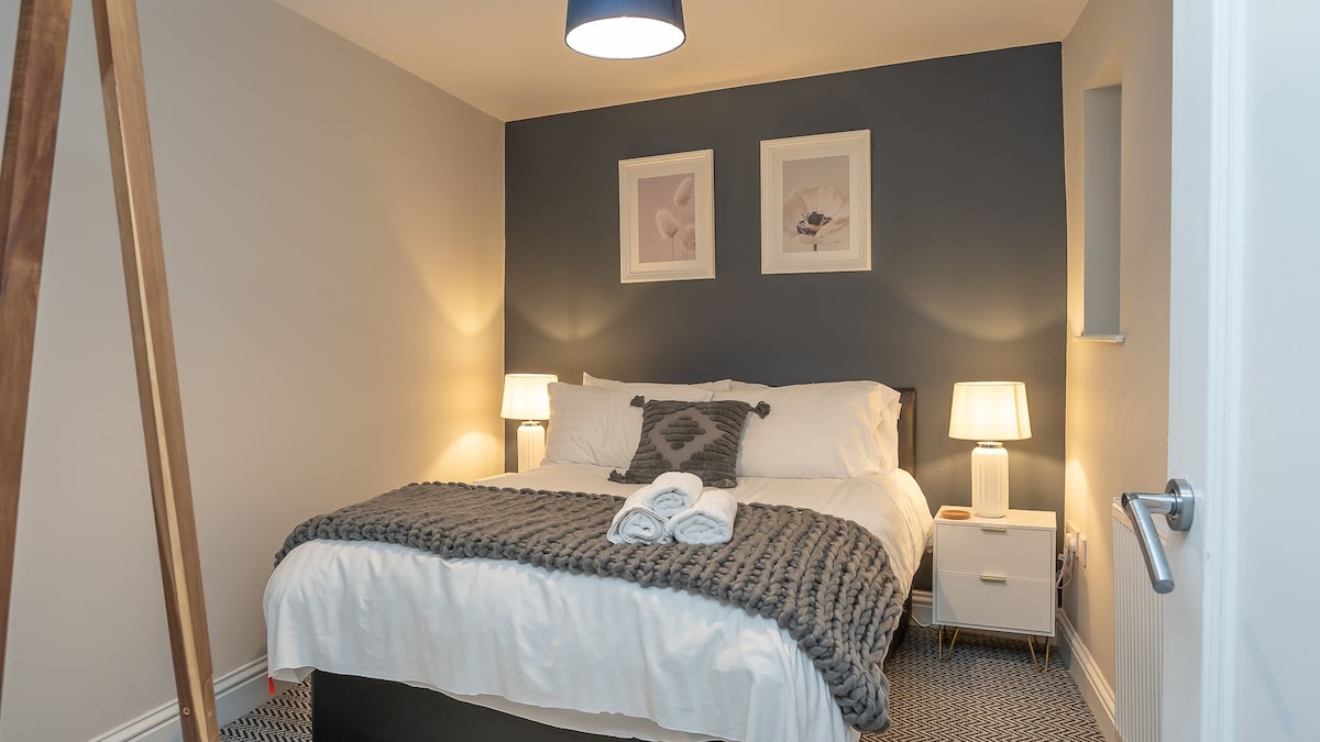 Модерна двокреветна соба во стан А