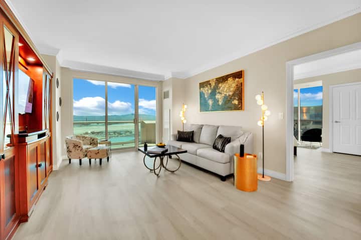 Vegas Strip Views: Condo W/ Balcony, Pool, Gym - Las Vegas Strip, NV