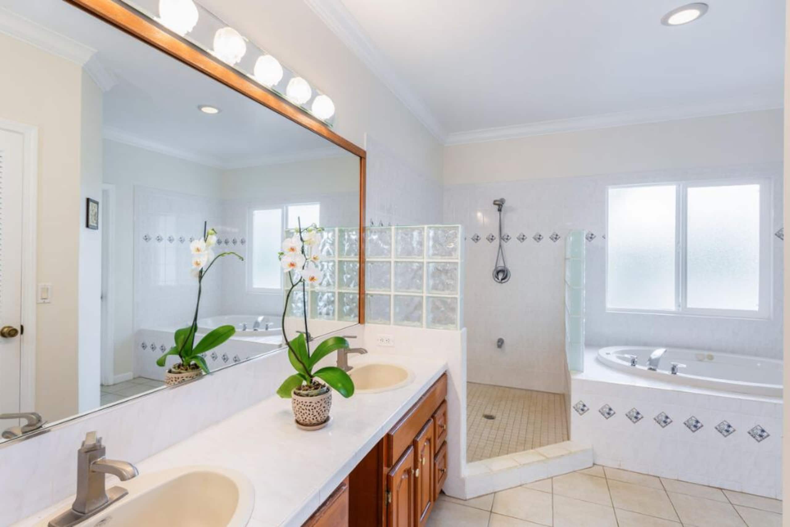 Home in Princeville · ★5.0 · 3 bedrooms · 4 beds · 2 baths - Image 23