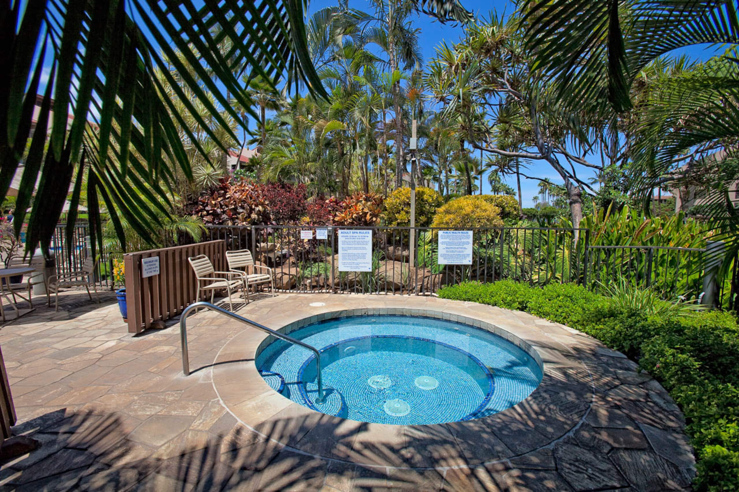 Condo in Kihei · ★4.33 · 1 bedroom · 2 beds · 2 shared baths - Image 35