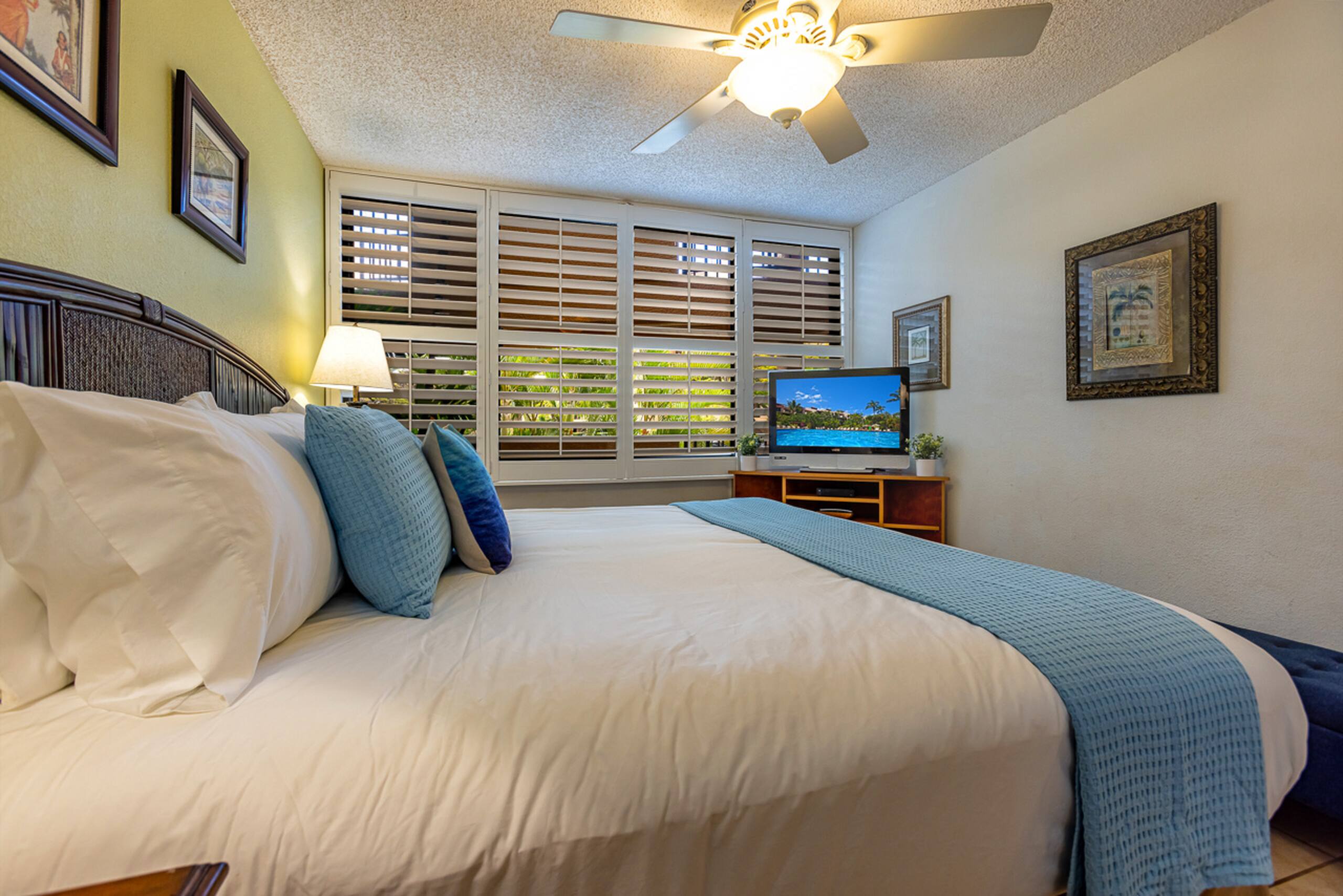 Condo in Kihei · ★4.33 · 1 bedroom · 2 beds · 2 shared baths - Image 23