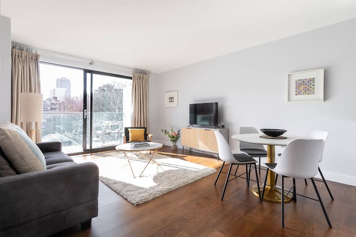 Paton Street by onefinestay