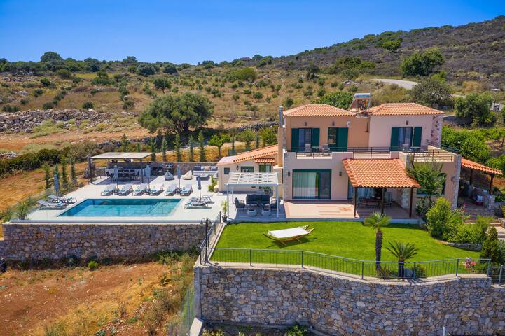 Eagles Villa – With Private Pool gallery image 5