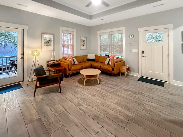 Live Oak Cottage • Minutes To Oak Island Beach - Oak Island, NC