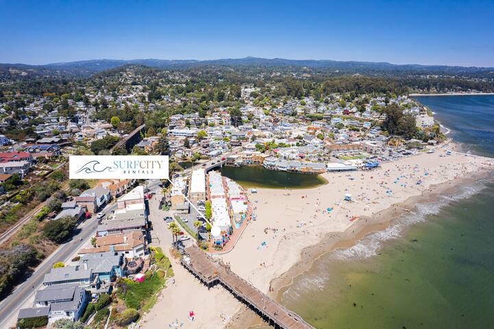 Pink Venetian (Upper Unit) gallery image 3