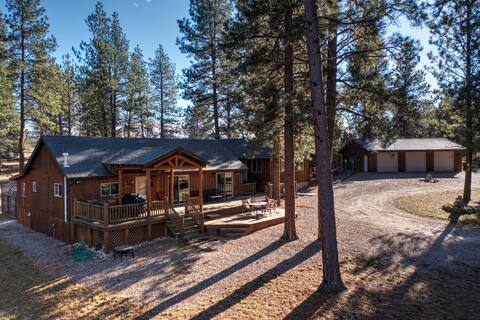 Cattle Drive Cabin and Bunk House
