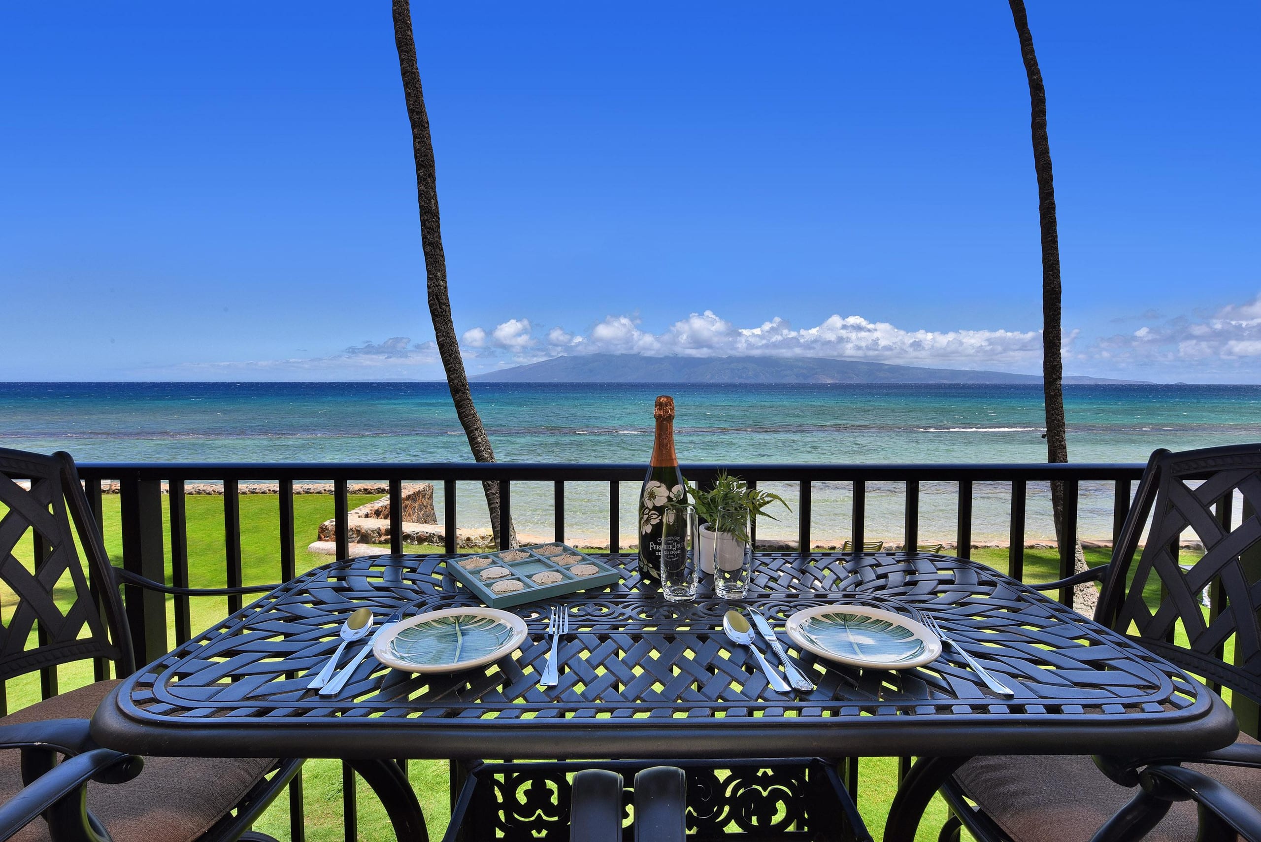 Condo in Lahaina · ★5.0 · 1 bedroom · 2 beds · 1 bath - Image 1