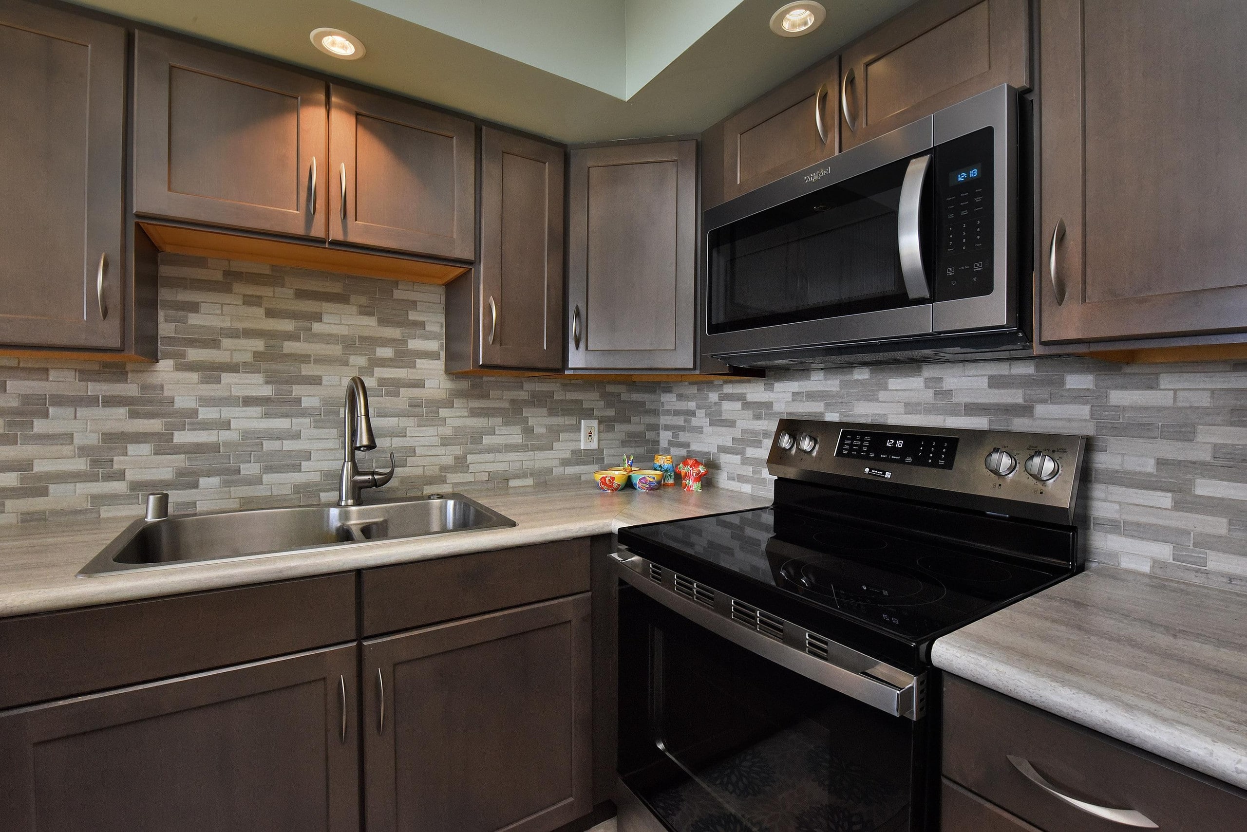 Condo in Lahaina · ★5.0 · 1 bedroom · 2 beds · 1 bath - Image 10