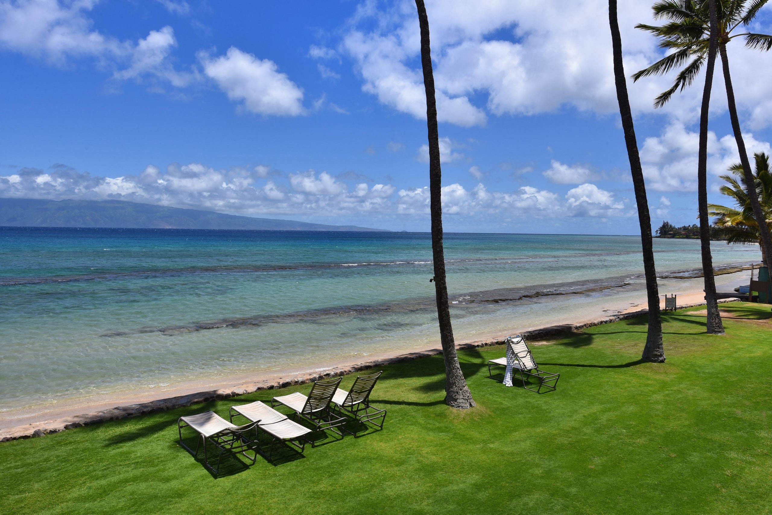 Condo in Lahaina · ★5.0 · 1 bedroom · 2 beds · 1 bath - Image 2