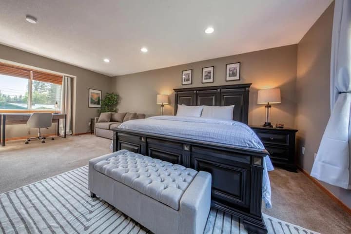 Radium 5BR Home | Ping Pong, Foosball, & Gazebo
