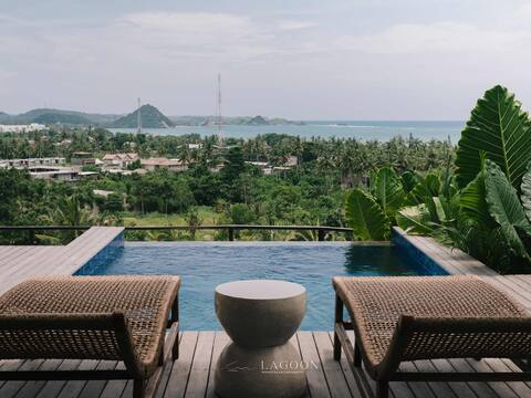 “Above The Coconuts - Villa Woodside” Kuta Central