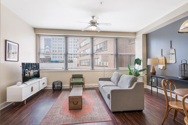 Modern Elegance In 1br Condo With Bbq Terrace - New Orleans, LA