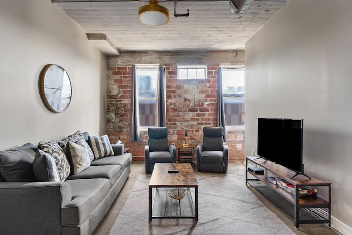 The Nelson Lofts - Unit 3 (2 Br) - Davenport, IA