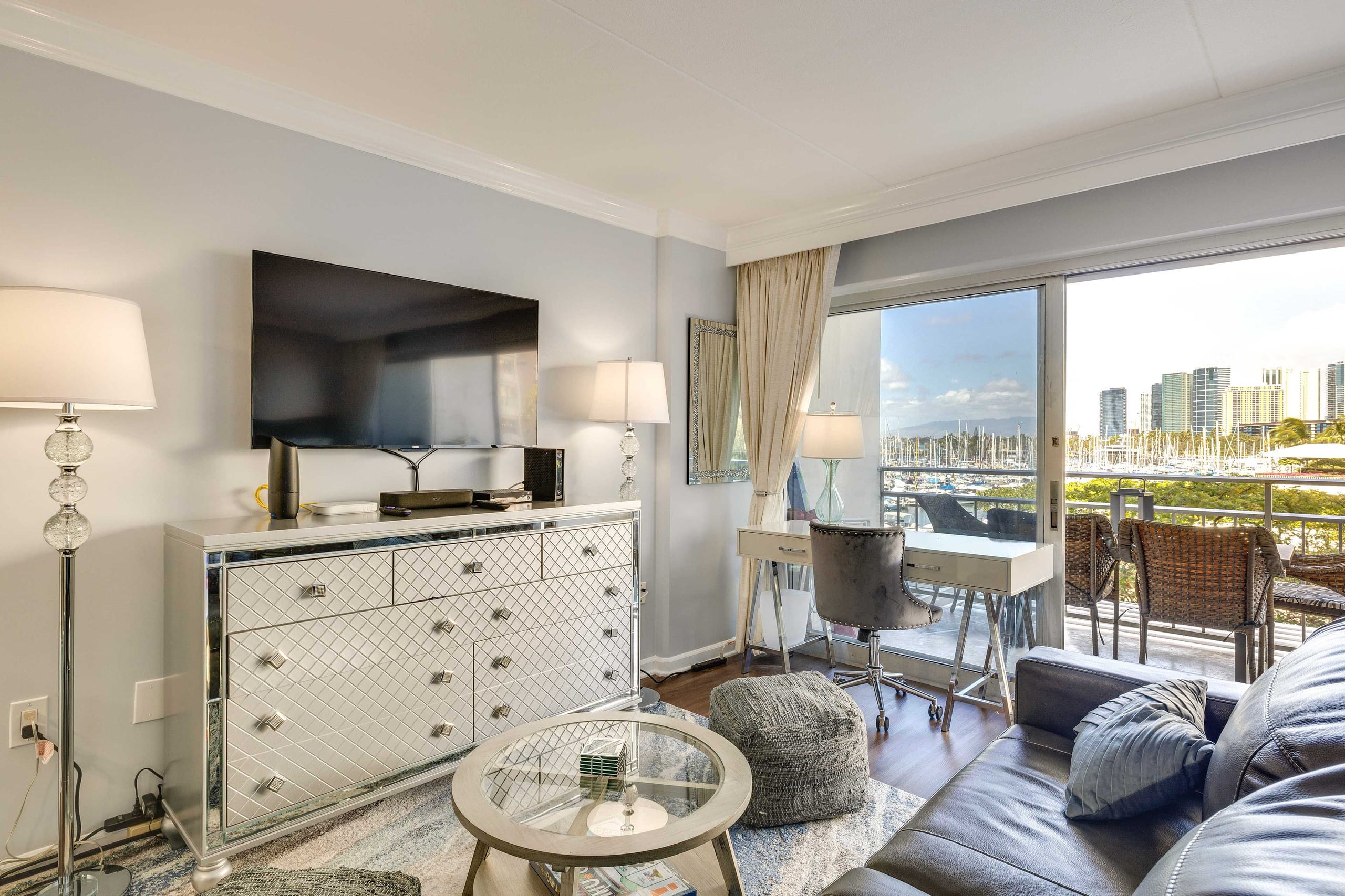 Honolulu Studio w/ Ocean View: Parking Included! - Image 6