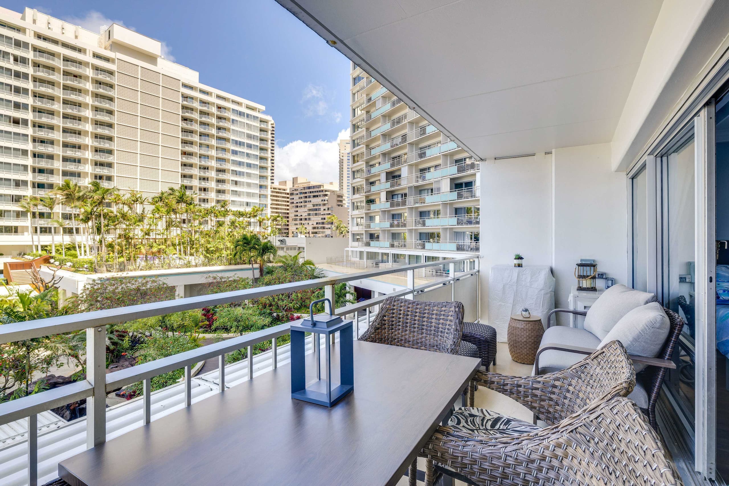 Honolulu Studio w/ Ocean View: Parking Included! - Image 18