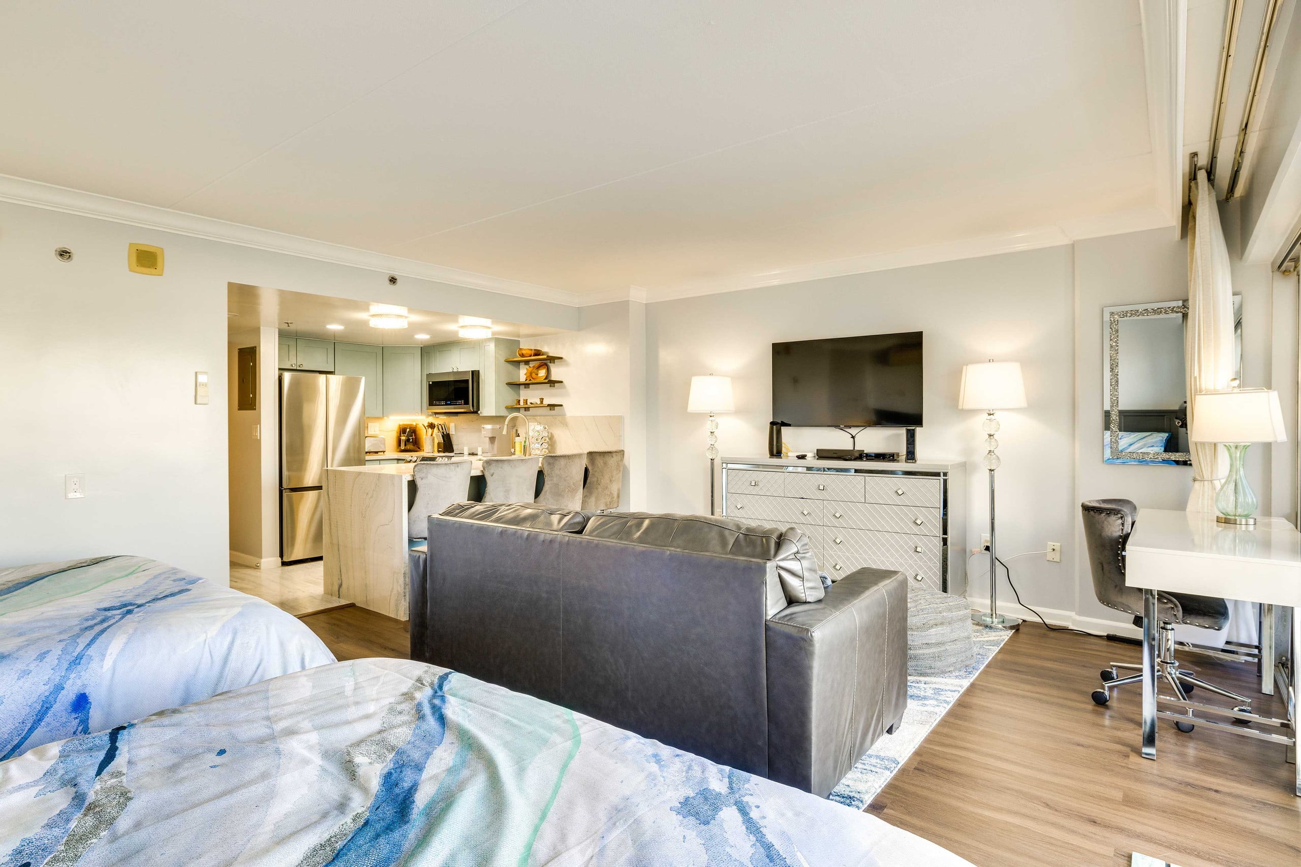 Honolulu Studio w/ Ocean View: Parking Included! - Image 9