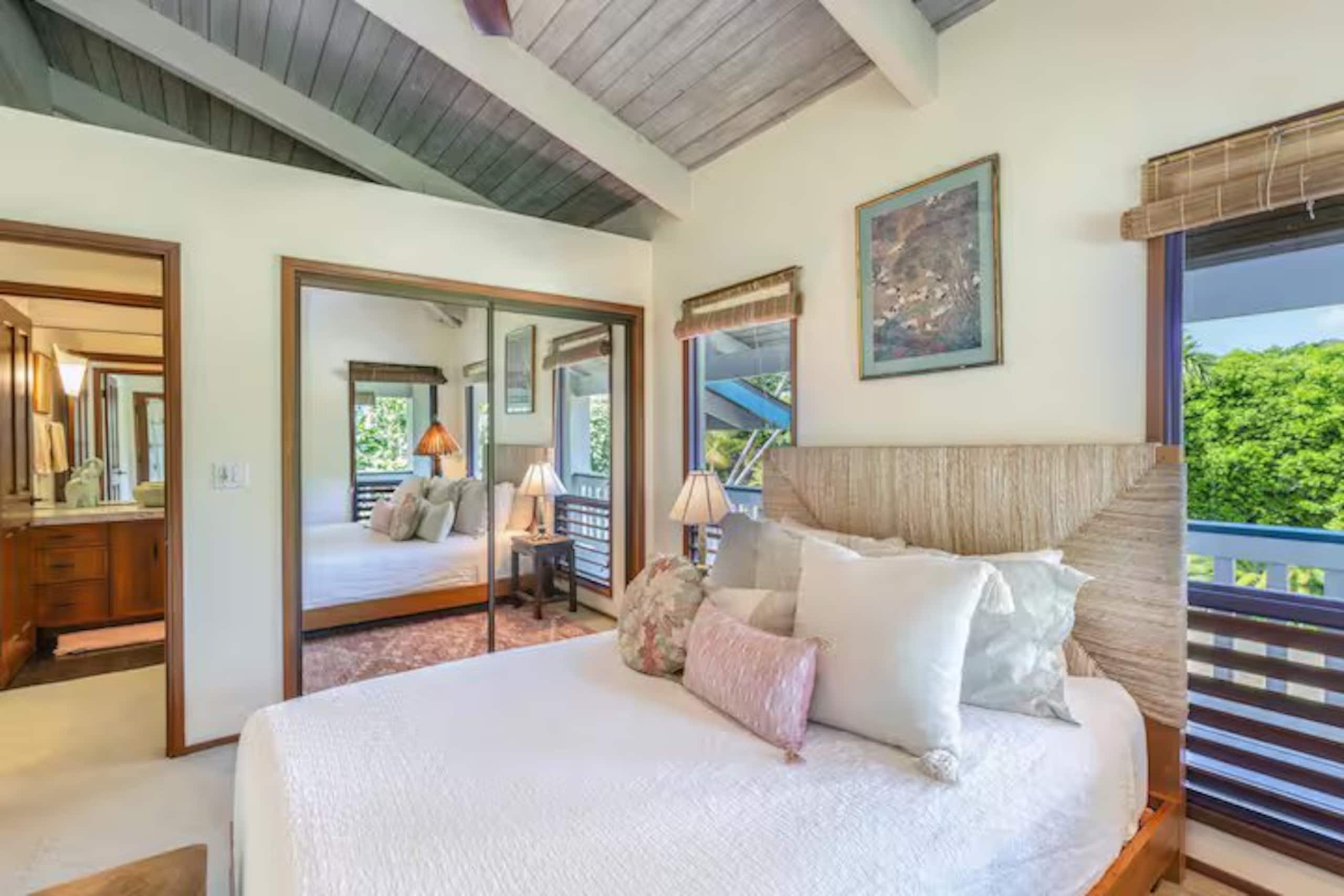 Home in Hanalei · ★4.9 · 3 bedrooms · 6 beds · 3 baths - Photo 14