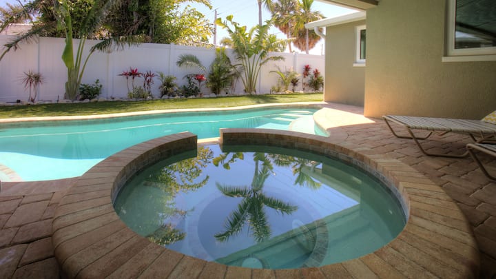 Luxury 1br Home · Heated Pool & Spa · Near Beach - Anna Maria Island, FL