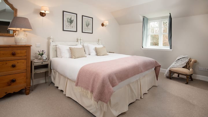 The Coach House - bedroom three