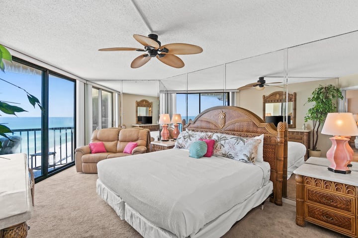 Ყურის წინა მთავარი საძინებელი დიდი საწოლით