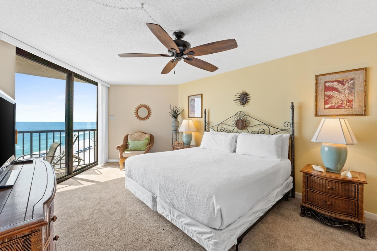 Главна спалня с достъп до балкона